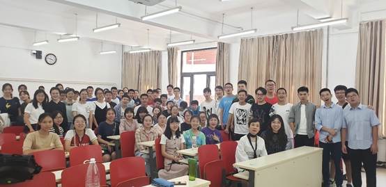 永利娱高ylg060net2019级本科新生入学专业导向会顺利举行