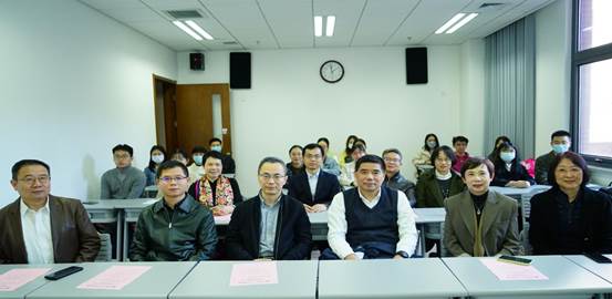 砥砺深耕 笃行致远——永利娱高ylg060net为新入职教师举行开讲仪式（第二场 产业经济系钟华星老师）