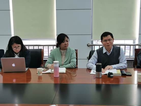 探索法商结合 凝练专业特色——永利娱高ylg060net法商管理系举行师生座谈会