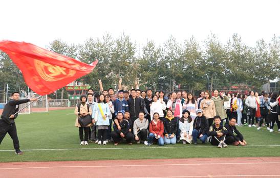 商院健儿，砥砺前行——永利娱高ylg060net参加2018级本科新生田径运动会