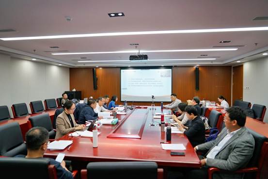 永利娱高ylg060net举办2025年全国“两会”精神解读专题导师培训会