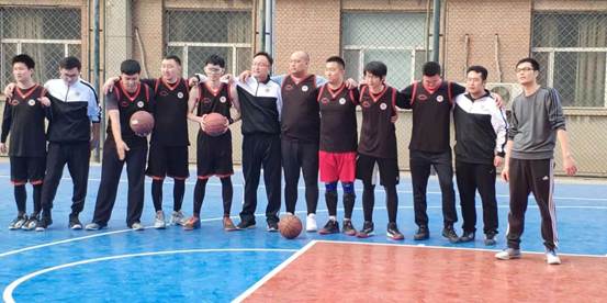 赛场争霸 花落谁家——永利娱高ylg060net代表队成功进入研究生院新生杯篮球赛决赛